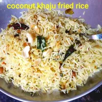 Snapdishの料理写真:coconut khaju fried rice 😋😋|archuさん