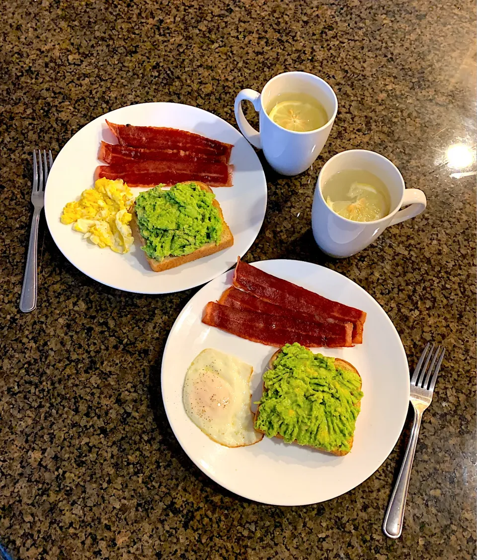 Power breakfast because we are working from home today😍 Happy Friday|🌺IAnneさん