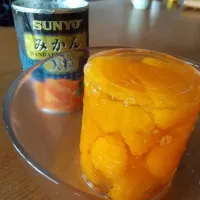 Snapdishの料理写真:憧れのみかん缶丸ごとゼリー