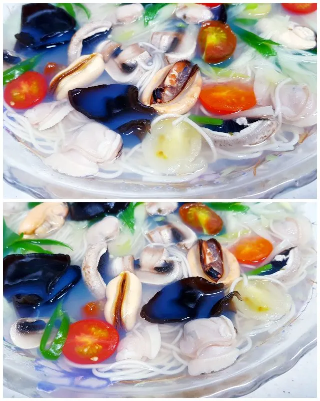 Snapdishの料理写真:noodle soup with mussels and clams|steven z.y.さん