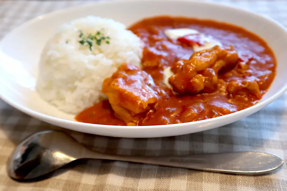 トマトチキンカレー🍛|ユウカリ🌿さん