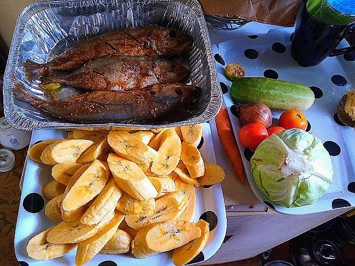 Snapdishの料理写真:Fish with plantain|MyFoodpicsさん