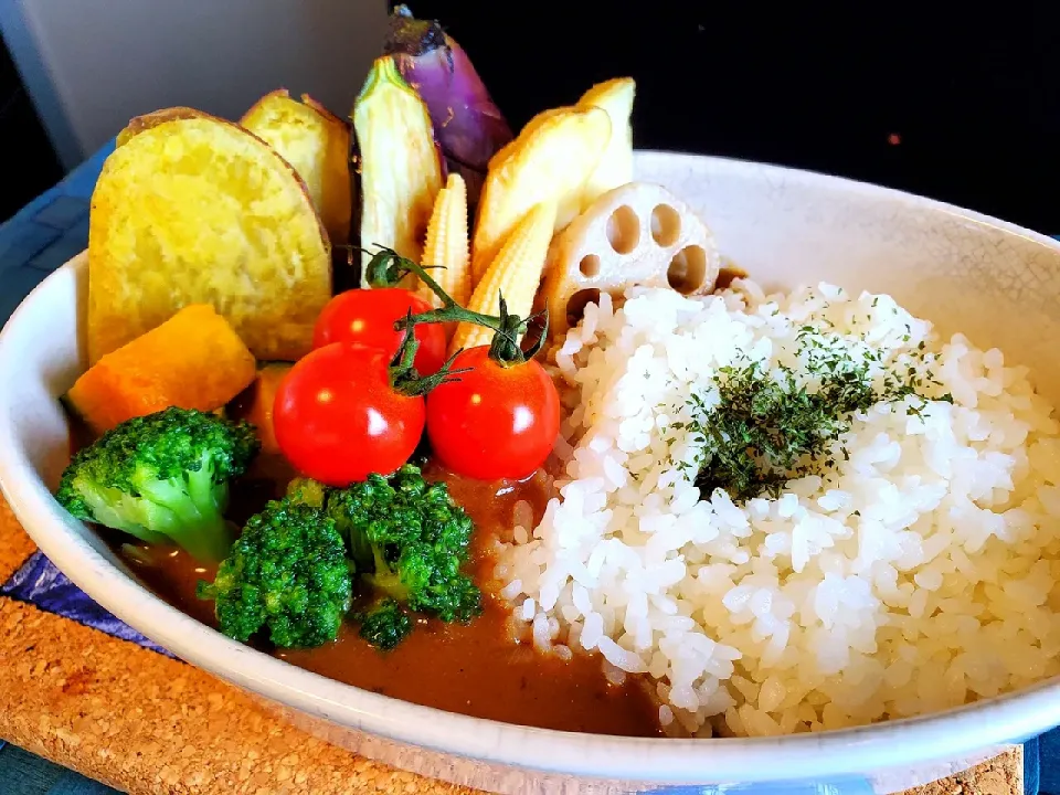 野菜のうま味が詰まった、夏野菜カレー|motohiroさん