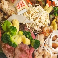 Snapdishの料理写真:肉まみれオードブル完成！！😊
こんなご時世は、肉たくさん食べてスタミナつけてウイルス侵入を防ぎましょ！
#午後バル  #鹿児島  #天文館  
#テイクアウト鹿児島  #鹿児島テイクアウト  #鹿児島居酒屋  #鹿児島バー|ワッタケカズオさん