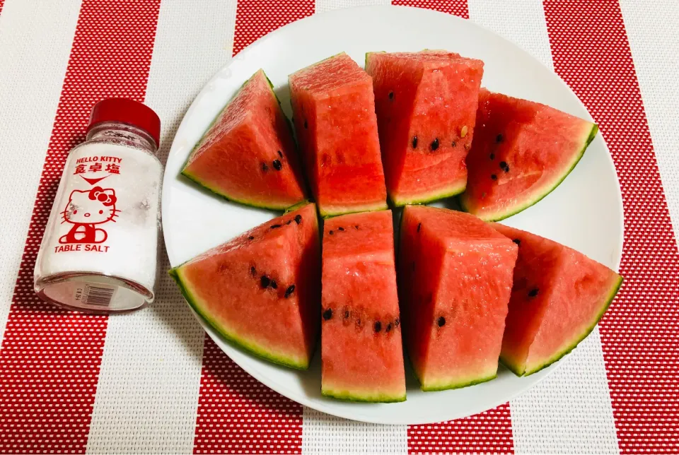 【我が家に夏到来】スイカ🍉|飛鳥さん