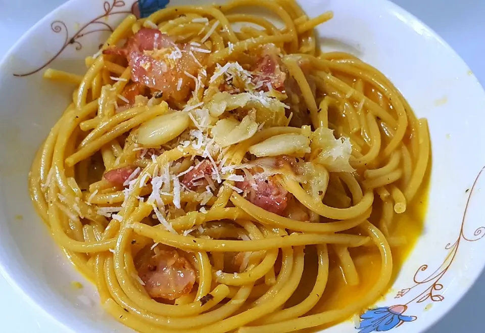 Carbonara ◇ Bacon ♡ loads of garlic ♡💁‍♀️💕💋|🌷lynnlicious🌷さん