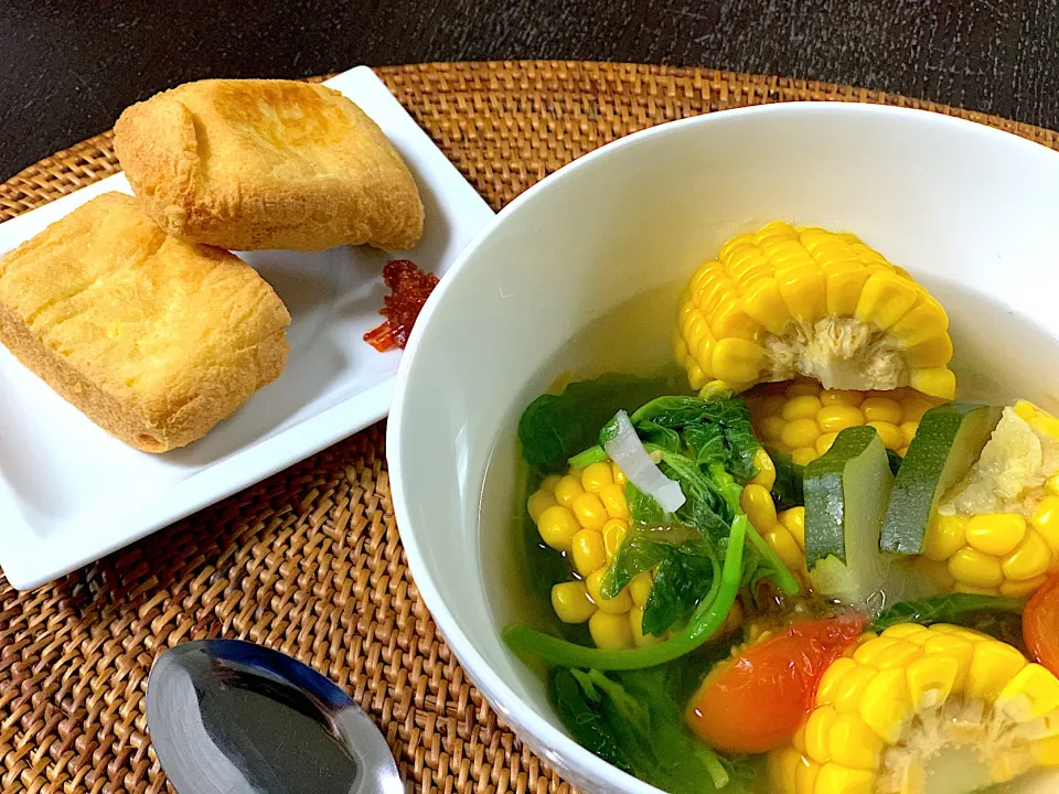 Sayur bening & homemade tofu|yeni kartikasariさん