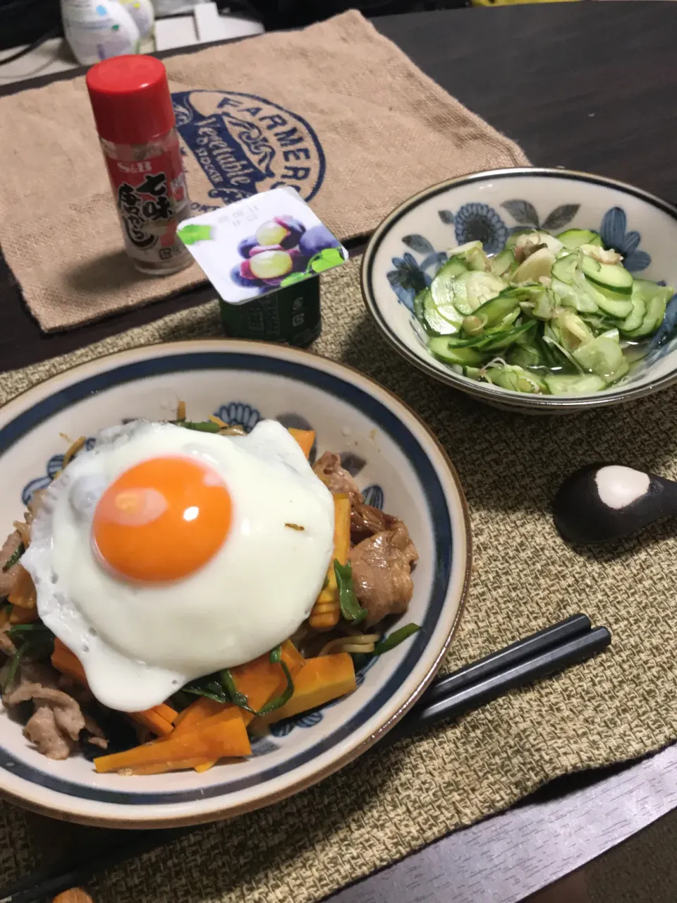 焼そばときゅうりの酢の物|くろさん