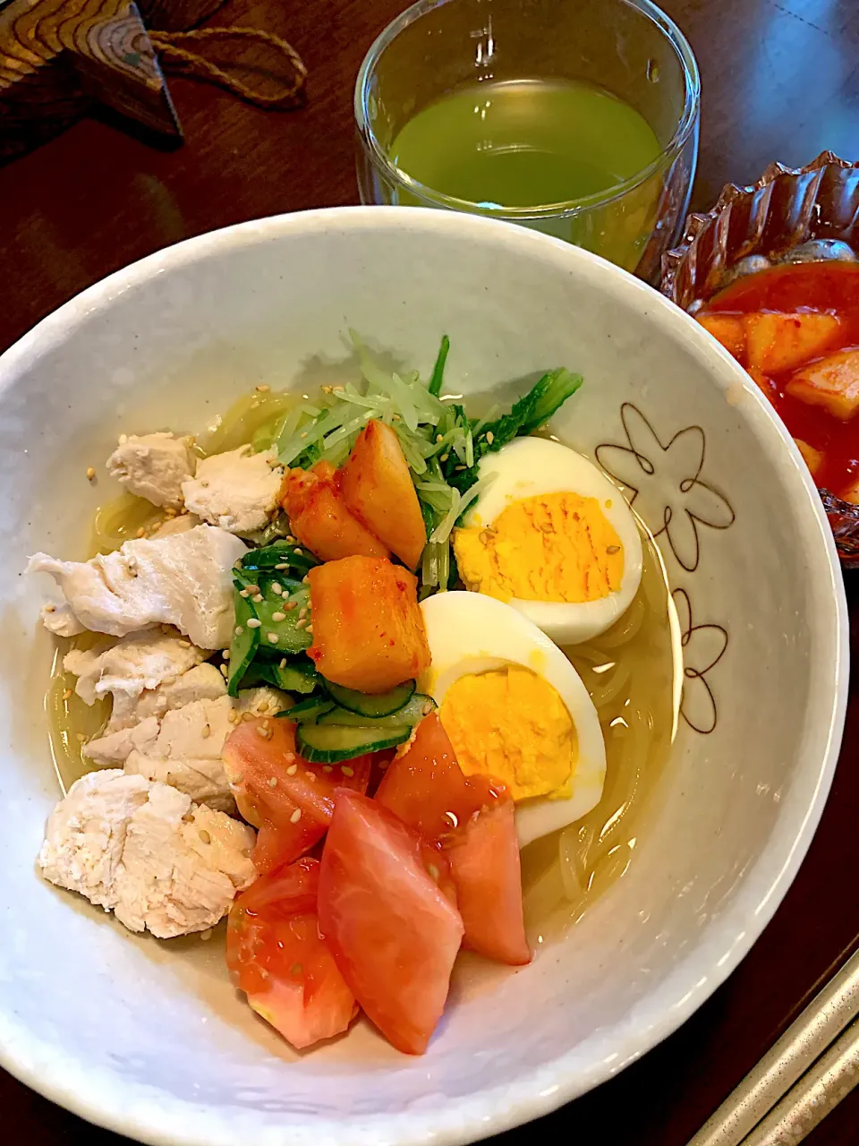 夏にぴったりカクテキ入り冷麺🍥|みっこちゃんさん