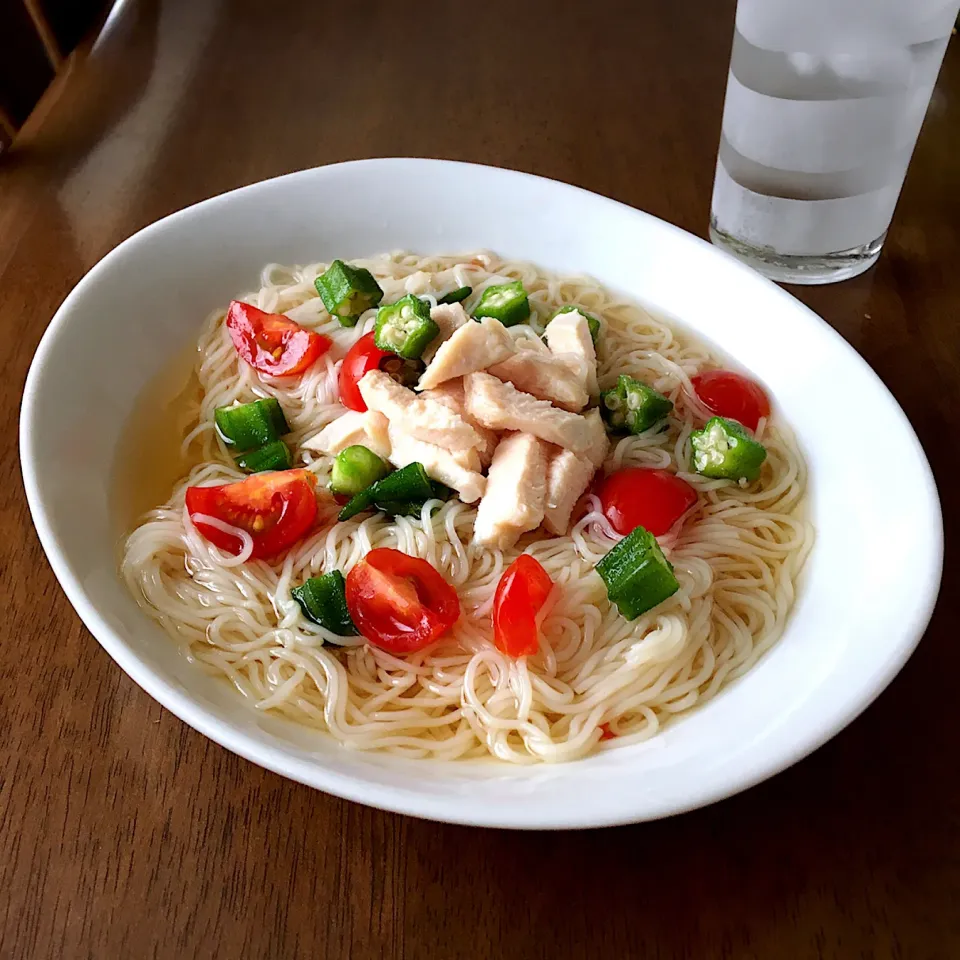 ぶっかけ素麺でお昼ご飯|あっつさん