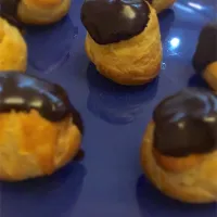 Snapdishの料理写真:Passion fruit filled profiteroles|falashmawiさん