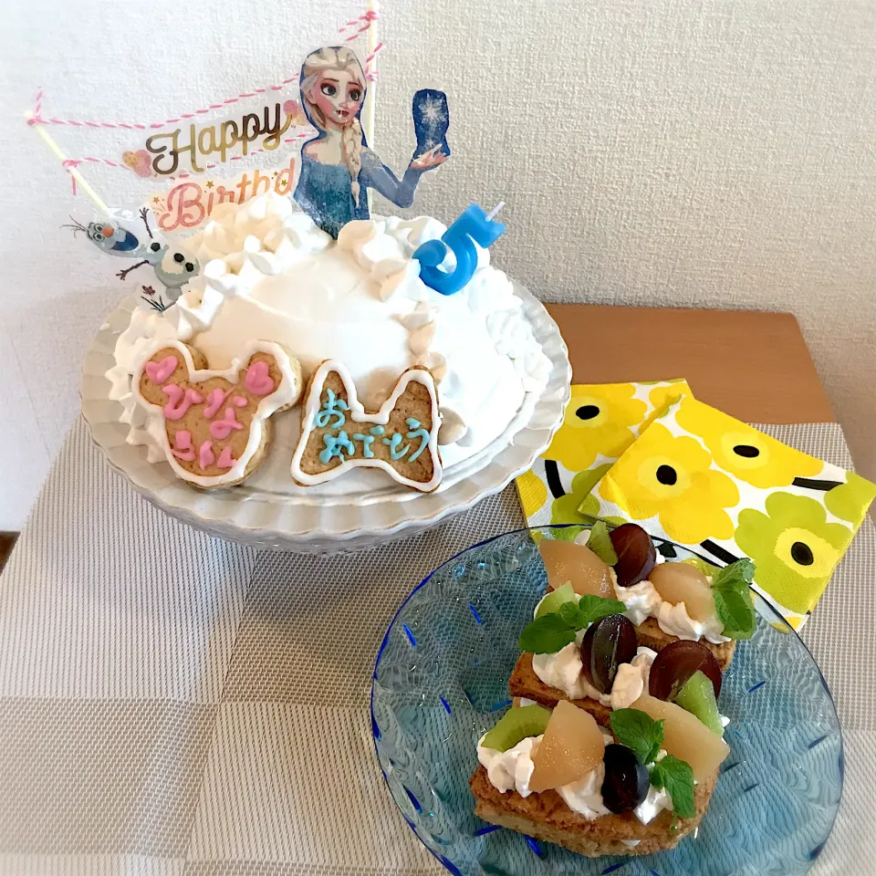 Snapdishの料理写真:プリンセスケーキとナンバーケーキ|Kiyomi Tanakaさん