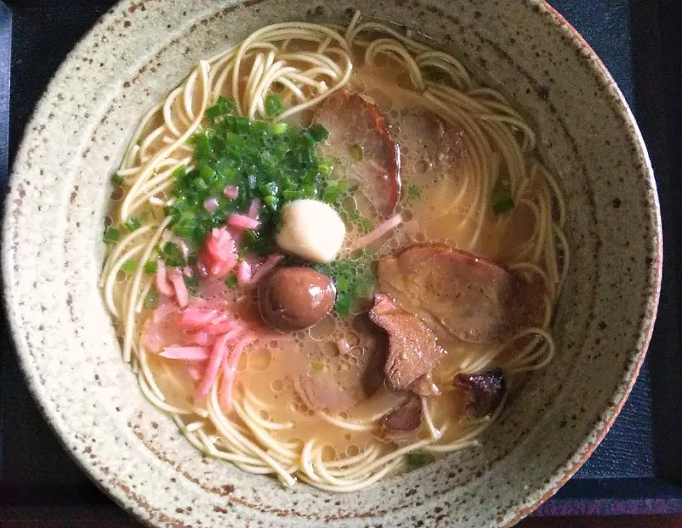 朝からラーメン🍜🍥|りょうさん