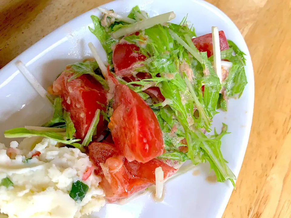 ツナと夏野菜のサラダ🥗|キャママさん