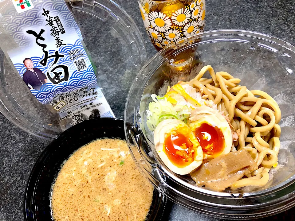 セブンイレブン『とみ田監修 濃厚豚骨魚介 味玉冷しつけ麺』🍥|がぁがさん