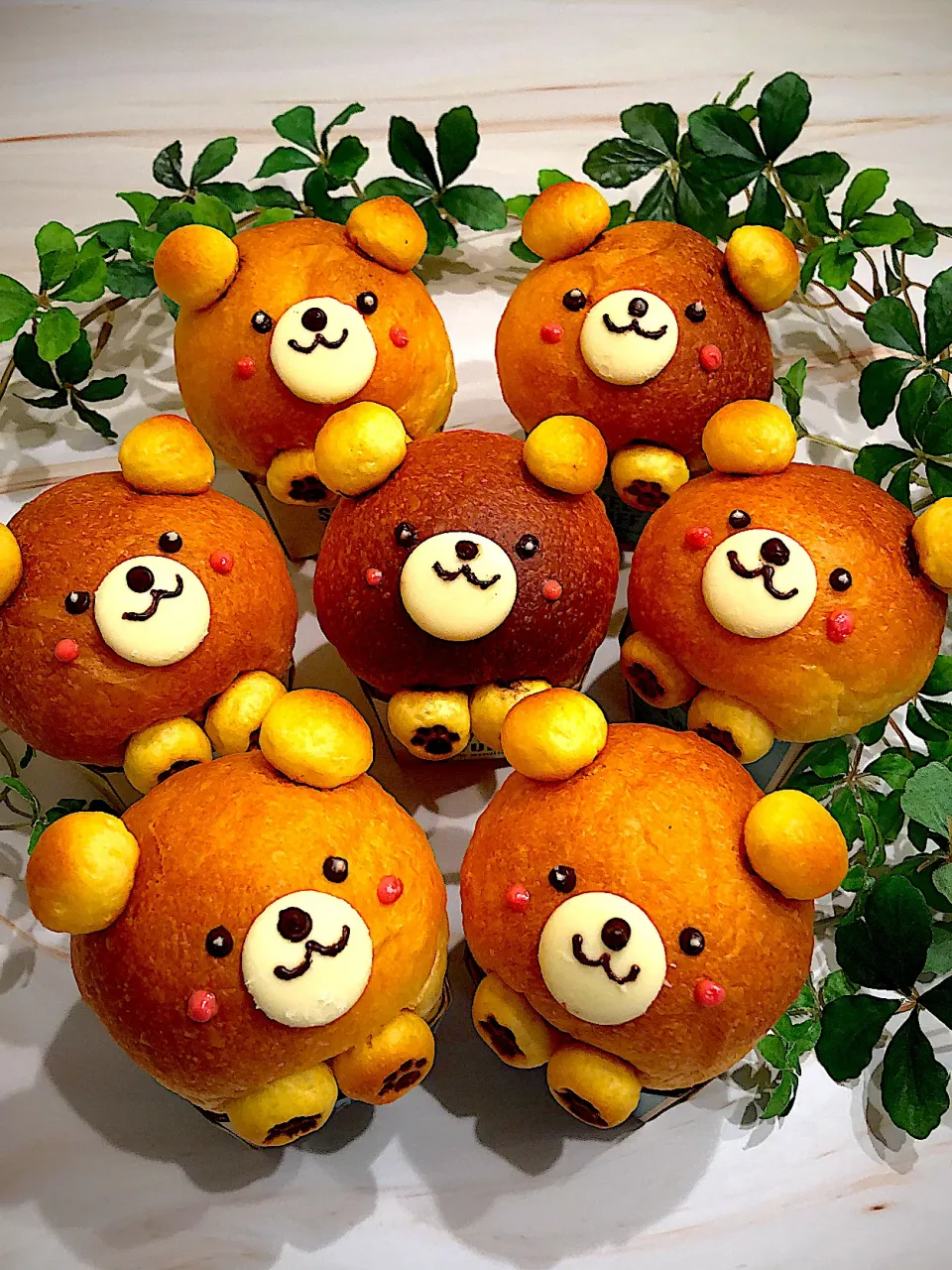 クマパン🧸ワンコパン🐶作りたかったんやけどクマ🧸になった(*^◯^*)真ん中の子色黒やな(˃̴̀ᄇ˂̴́ ∗)|AXさん