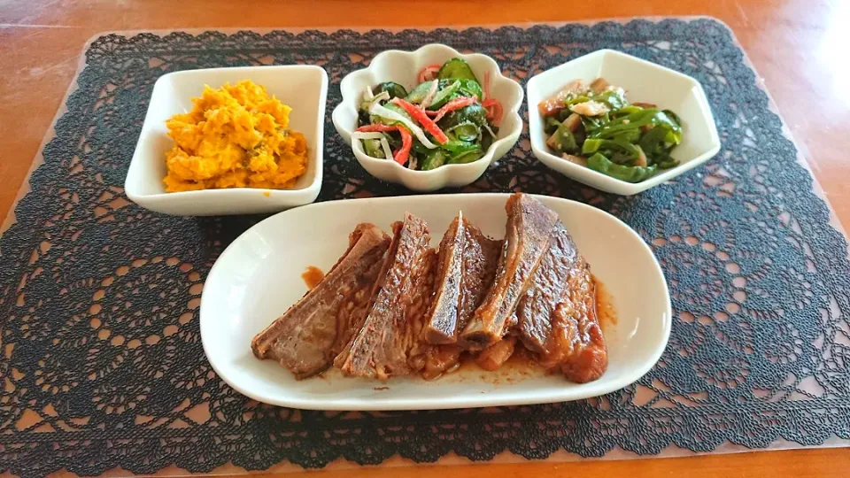 ☆スペアリブ
☆カボチャサラダ
☆キュウリ ワカメ カニかまの酢の物
☆ピーマンと竹輪の炒め物|chikakoさん