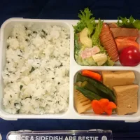 Snapdishの料理写真:🌸ワカメご飯のお弁当🌸|クロ母さんさん