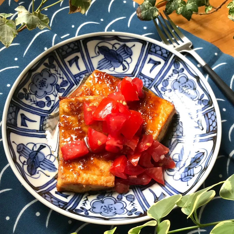 🧈バター香る豆腐の生姜焼きステーキ フレッシュトマトソース🍅|Hollyさん