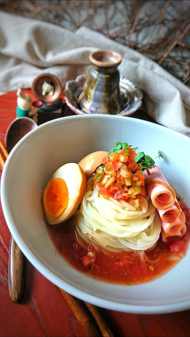 Snapdishの料理写真:トマトサルサ冷麺|jusさん