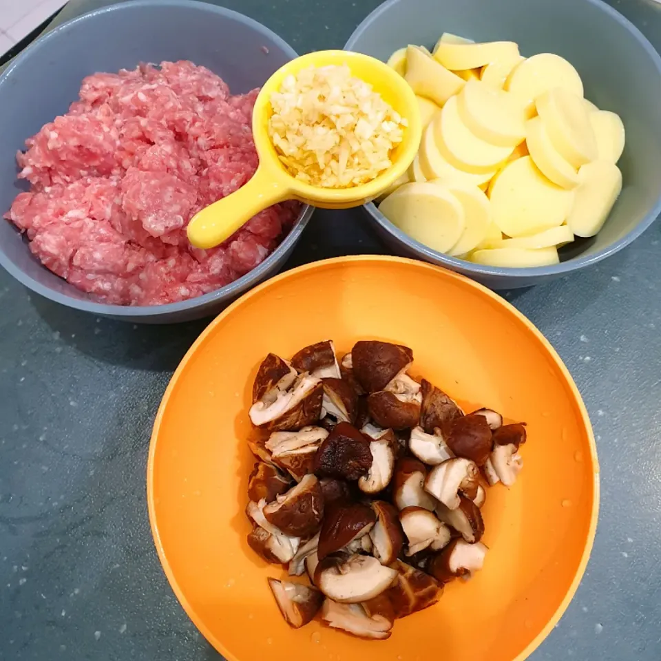 Tofu Minced Pork Mushroom|envymaqueenさん