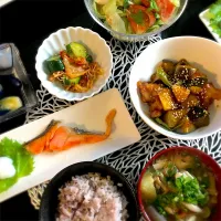 Snapdishの料理写真:夏野菜もりもり🥗🥗|ちーまるさん