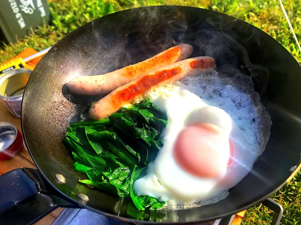 キャンプのTHE朝食🏕|ジョニーさん