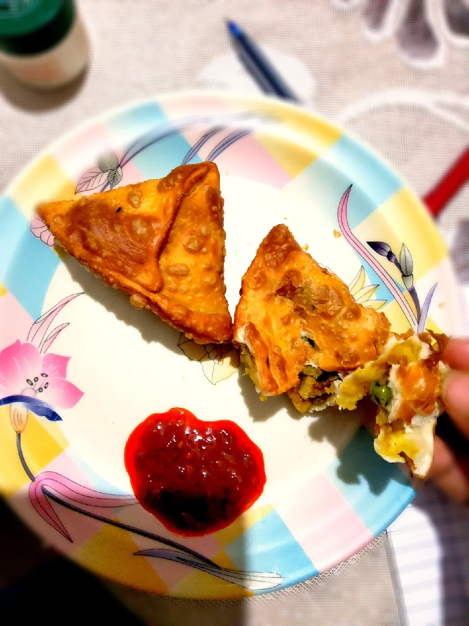 Snapdishの料理写真:aalo samosa|IndianHands🙏さん