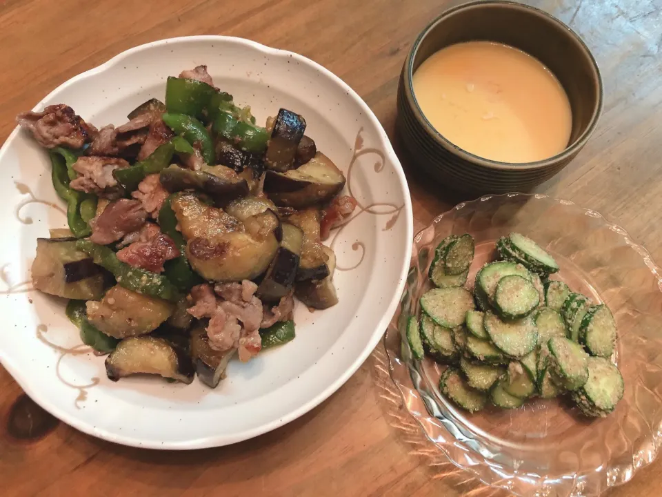 ナスとピーマンの味噌炒め・きゅうりの胡麻和え・卵豆腐|mayuyuさん