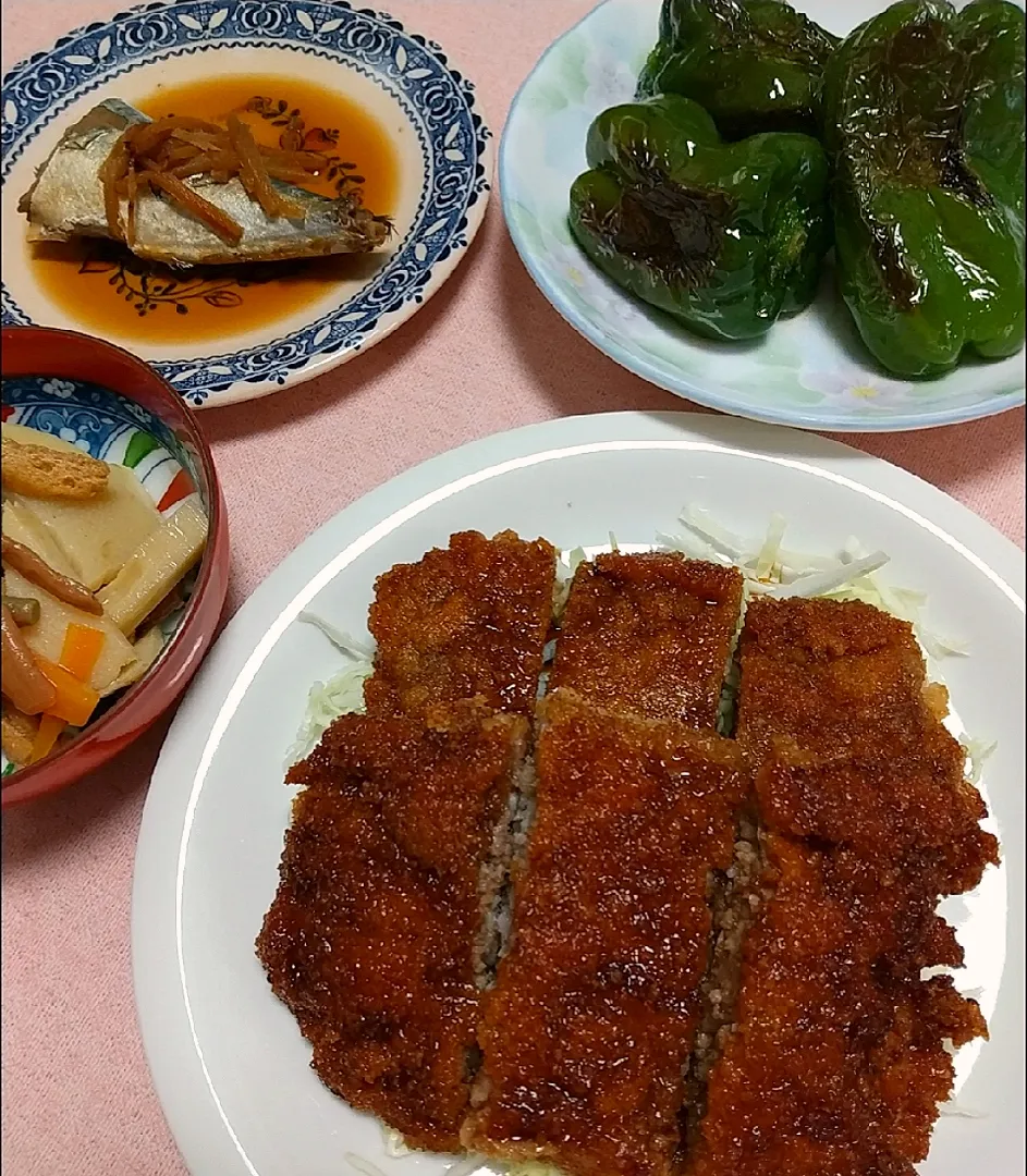 ☆今日の晩ごはん☆　ソースカツ丼　さば煮　ぜんまいの煮物　ピーマン焼き|hamamaさん