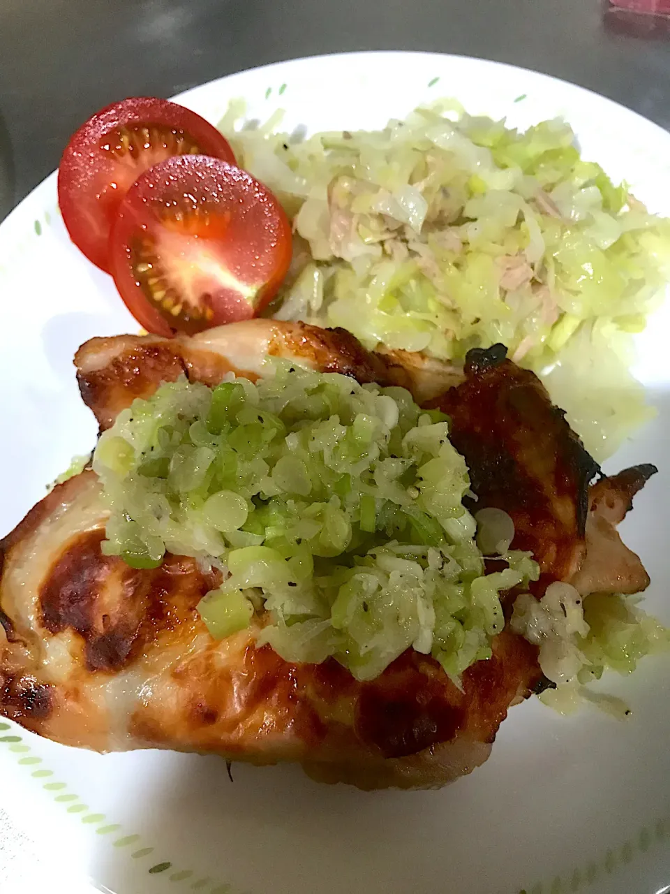 塩麹漬けチキンステーキねぎ塩のせな晩御飯|ちーさん