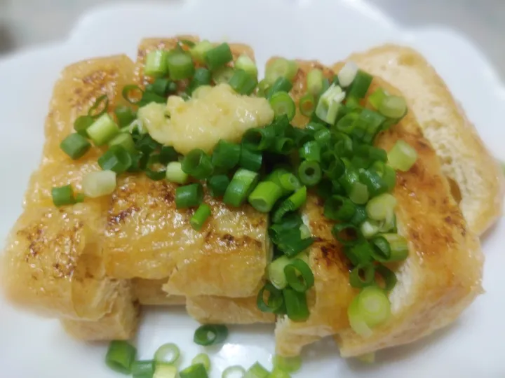 Snapdishの料理写真:焼き油あげ😊🍶|Mitsuhiro.Sさん