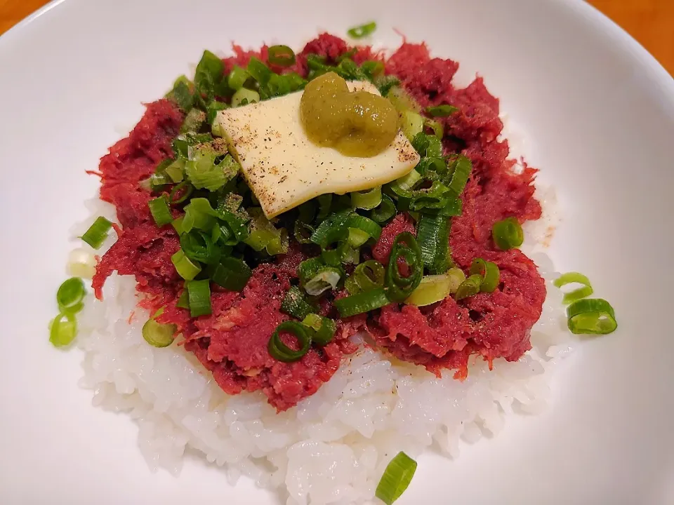 わさびバターコンビーフ丼|ぴくるすさん