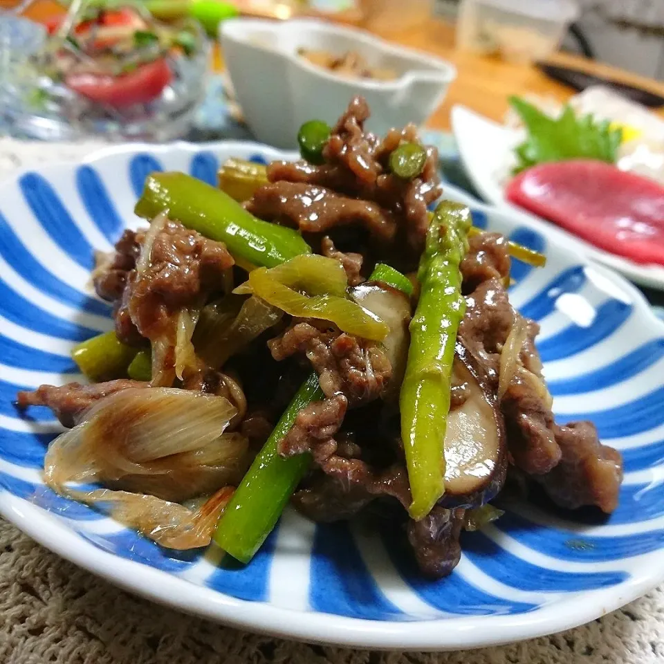 Miki (^_−)−☆さんの料理 小松菜と牛肉のオイスター炒め🥬|とまと🍅さん