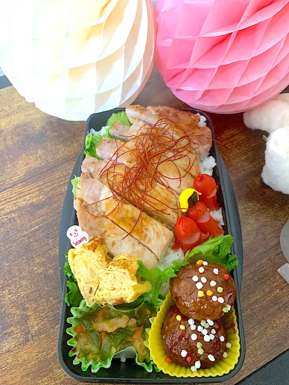 #トンテキ
 #のっけ弁 
 #むすこ弁当 
 #梅雨明けまで後少し🤏  
#後3日で夏休み
 #いってらっしゃい🙋‍♀️|Yukaさん