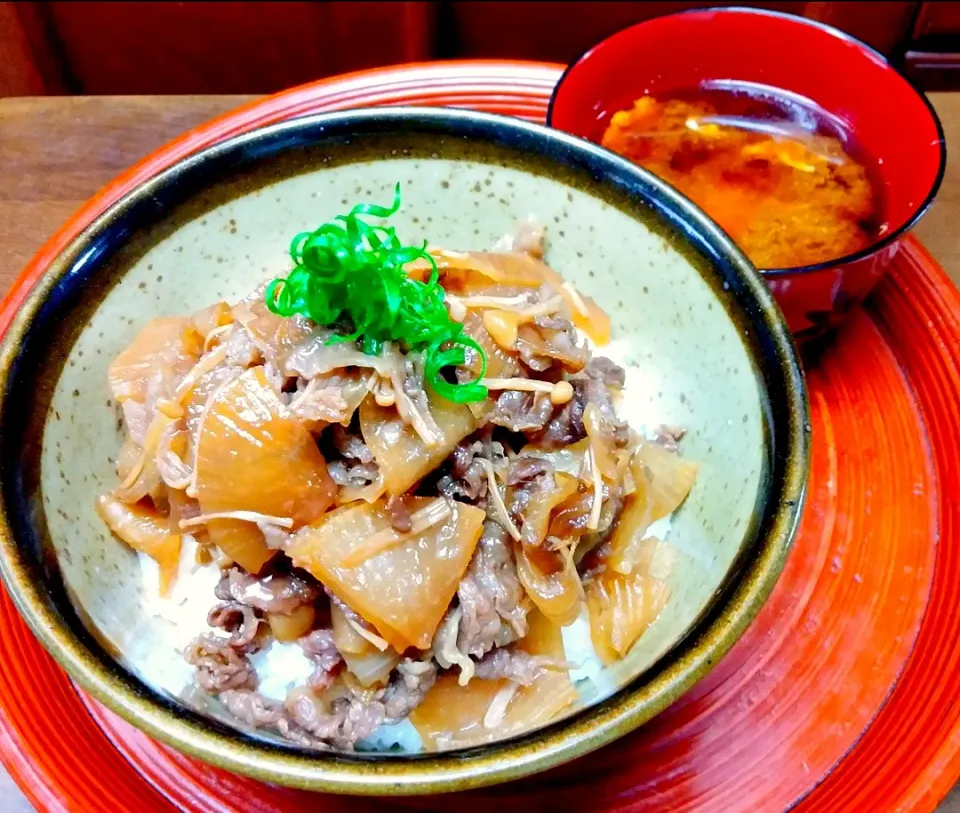 すき煮丼|あらいぐまのしっぽさん