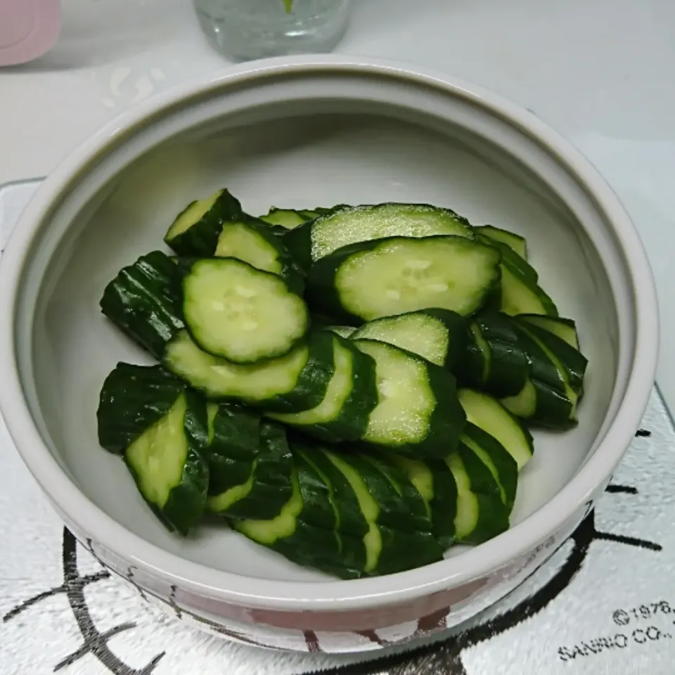 きゅうりのぬか漬け🥒|しまだ ちえこさん