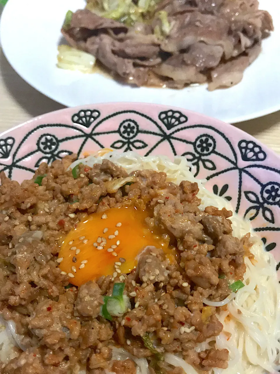 Snapdishの料理写真:肉味噌豆乳ダレ素麺＆豚キャベツの塩ダレ炒め|のあママさん