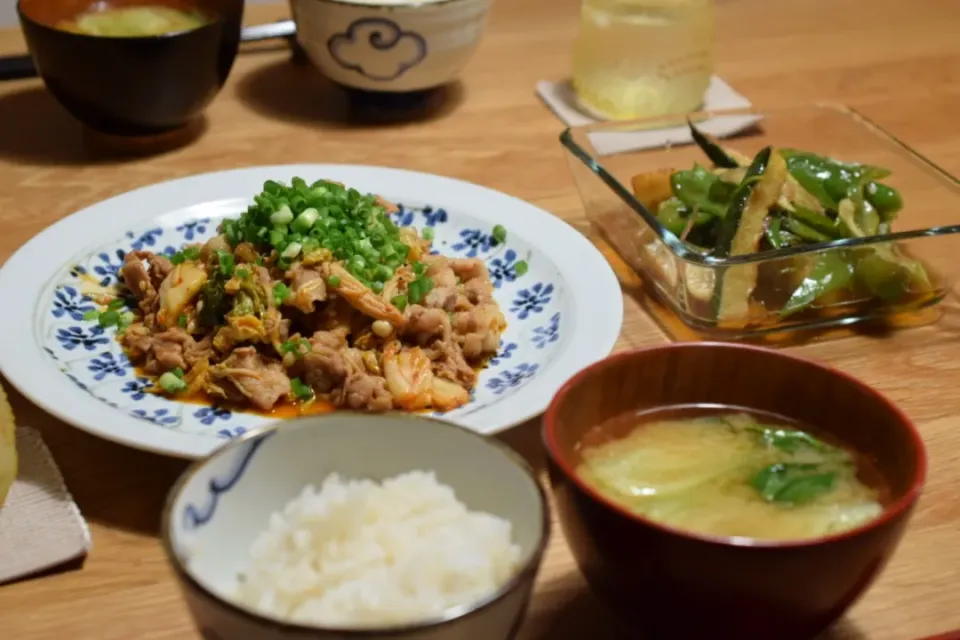 Snapdishの料理写真:豚キムチと夏野菜の揚げびたし|うにんぱすさん