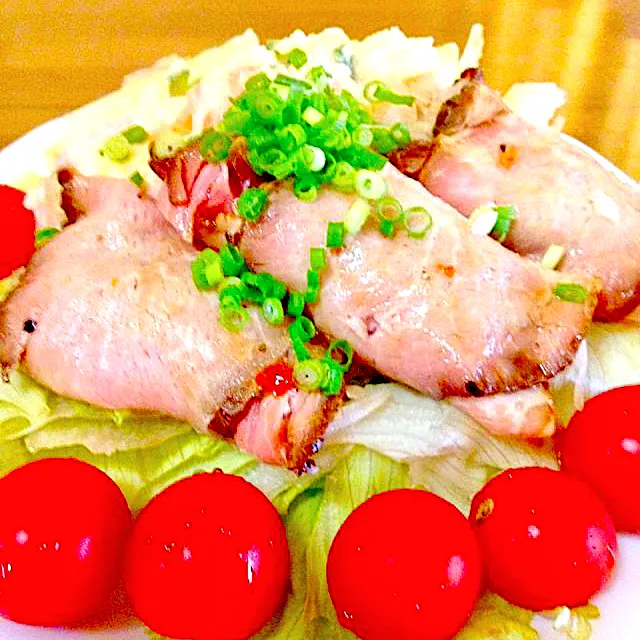 Snapdishの料理写真:ローストポーク巻き巻き🥗|まいりさん