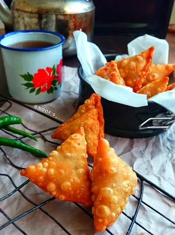 Onion samosa with homemade samosa sheet|Noofs___さん