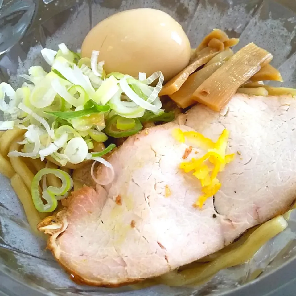 セブンイレブン
中華蕎麦とみ田監修
濃厚豚骨魚介味玉冷しつけ麺|じょうさん