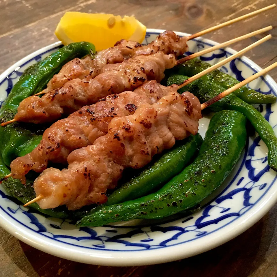 ナンプラー香るタイ風豚こま串🇹🇭万願寺添え #おうちで旅行|七海さん