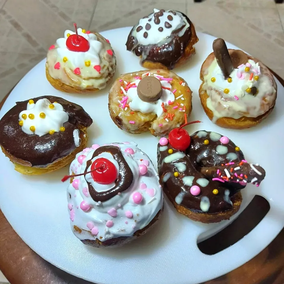 Special Doughnuts 🍩💞|Jazelle Snow's Sweets & Cakesさん