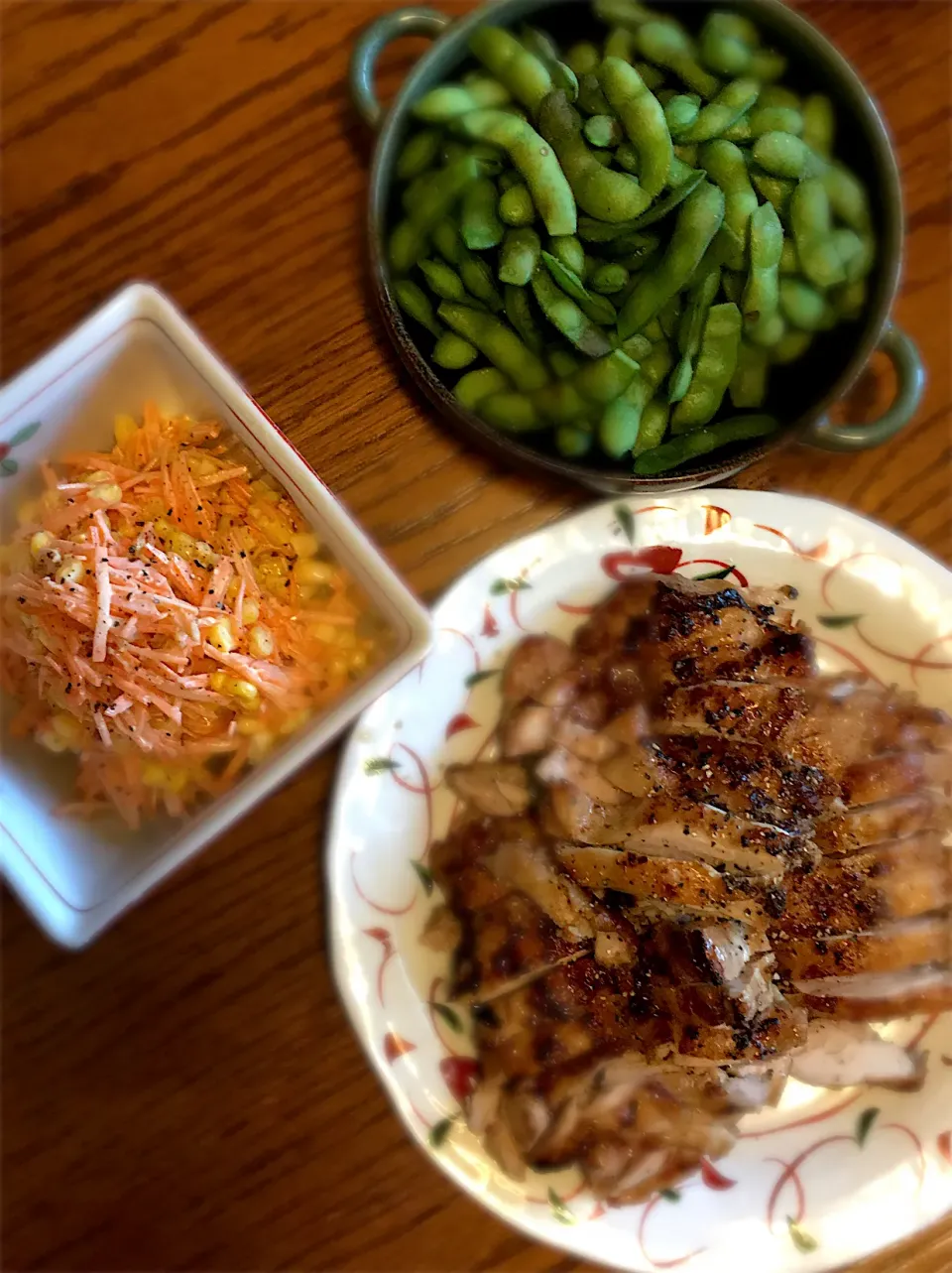 もも肉タレ焼き、にんじんしりしり、枝豆|タロボーイさん