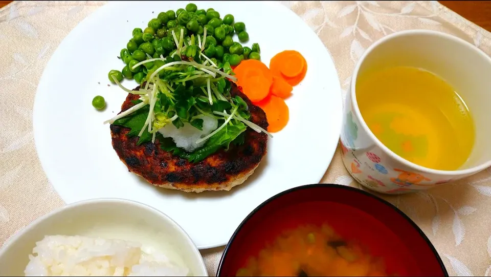 7/30の夕食
和風ハンバーグ|卯月さん