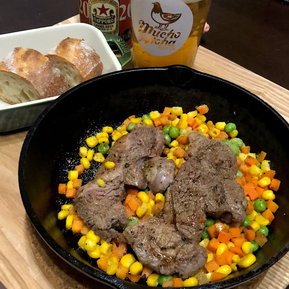 Snapdishの料理写真:ラムステーキ🥩🐏|Jean Nobyさん