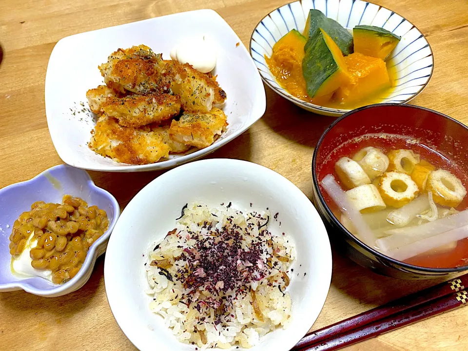 和食でほっこり🍚鶏の唐揚げとカボチャの煮付け|かおちゃんさん