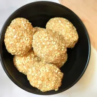 til ke laddu
seasame seeds balls|Sahana Paakashaleさん