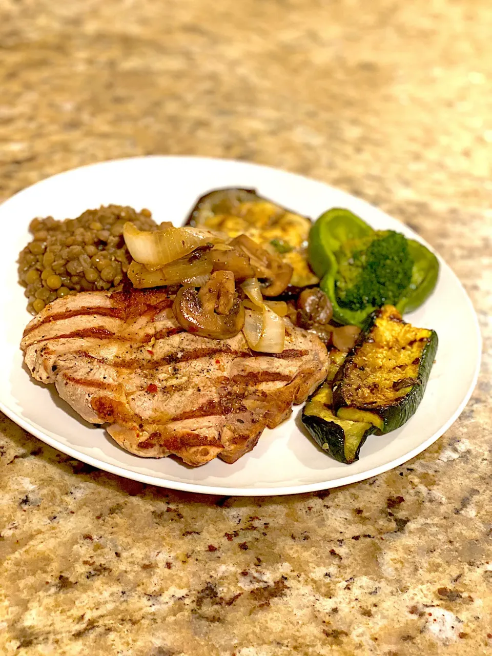 Grilled pork, lentils and veggies|FitMomDoc19さん